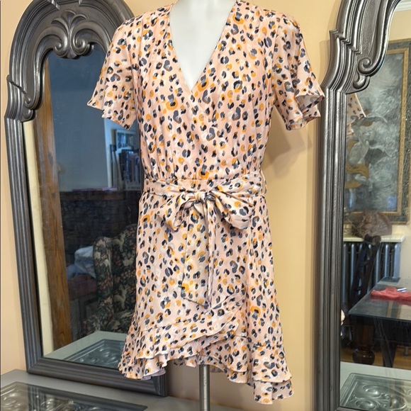 Sadie & Sage Pink Leopard Print Wrap Mini Dress with Flutter Sleeves and V-Neck - Picture 1 of 11